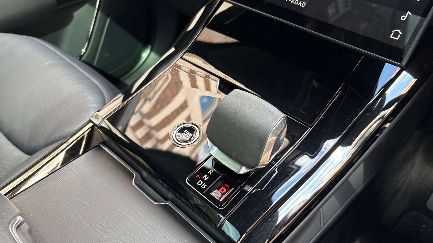 Used Land Rover Range Rover Sport 2024 for sale - 76564422: Photo 13