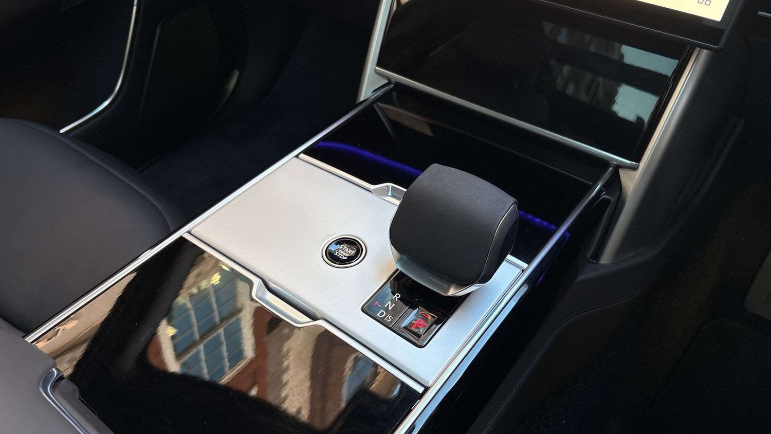 Used Land Rover Range Rover 2025 for sale - 77123337: Photo 13