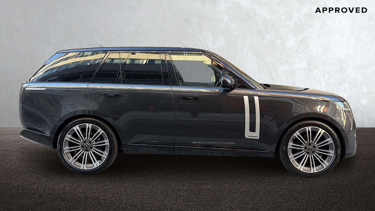 Used Land Rover Range Rover 2025 for sale - 77123337: Photo 5