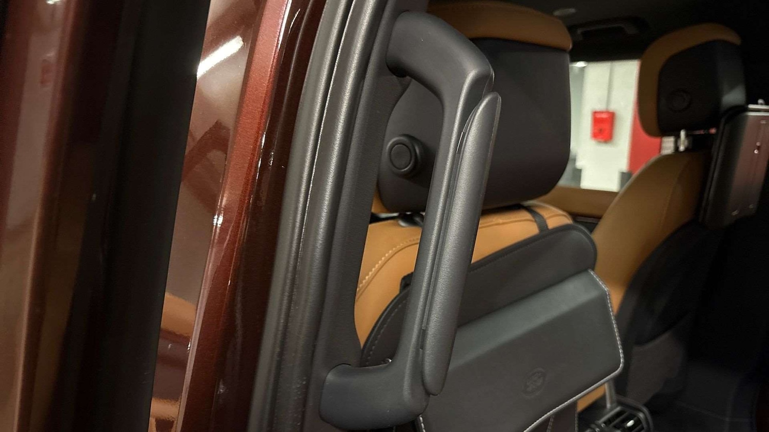 Used Land Rover Defender 2024 for sale - 77123454: Photo 34