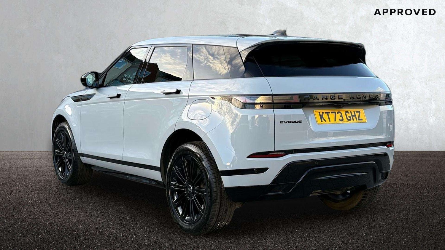 Used Land Rover Range Rover Evoque 2023 for sale - 77601307: Photo 2