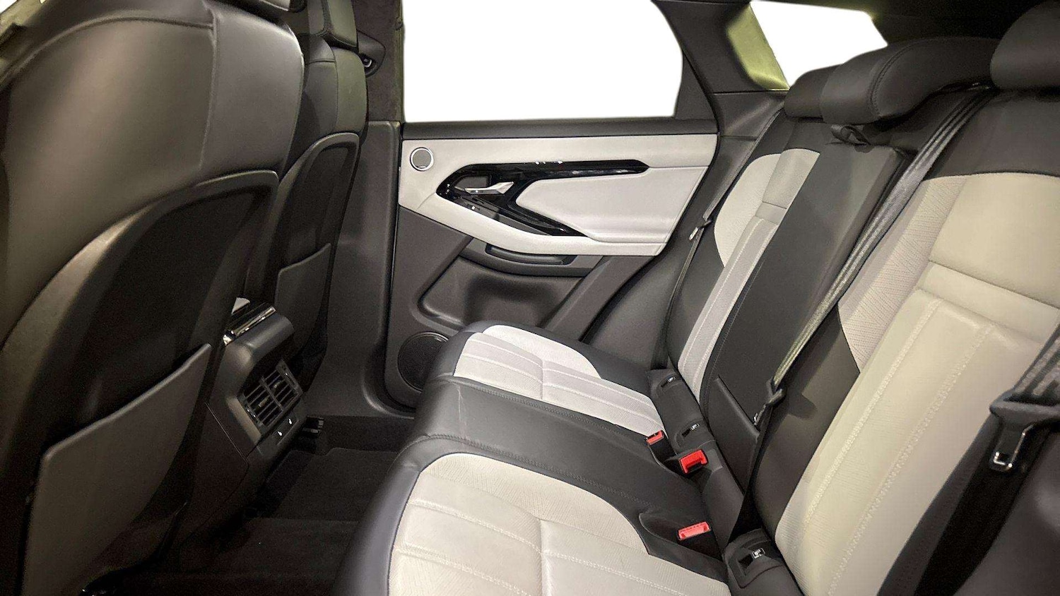 Used Land Rover Range Rover Evoque 2024 for sale - 76564360: Photo 4