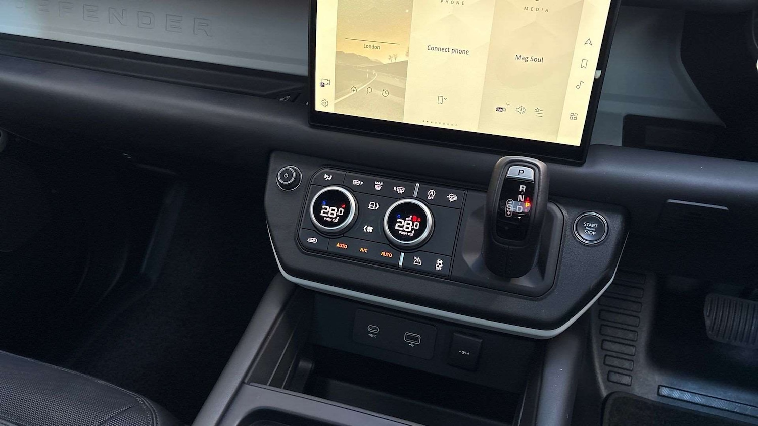 Used Land Rover Defender 2024 for sale - 77123359: Photo 13