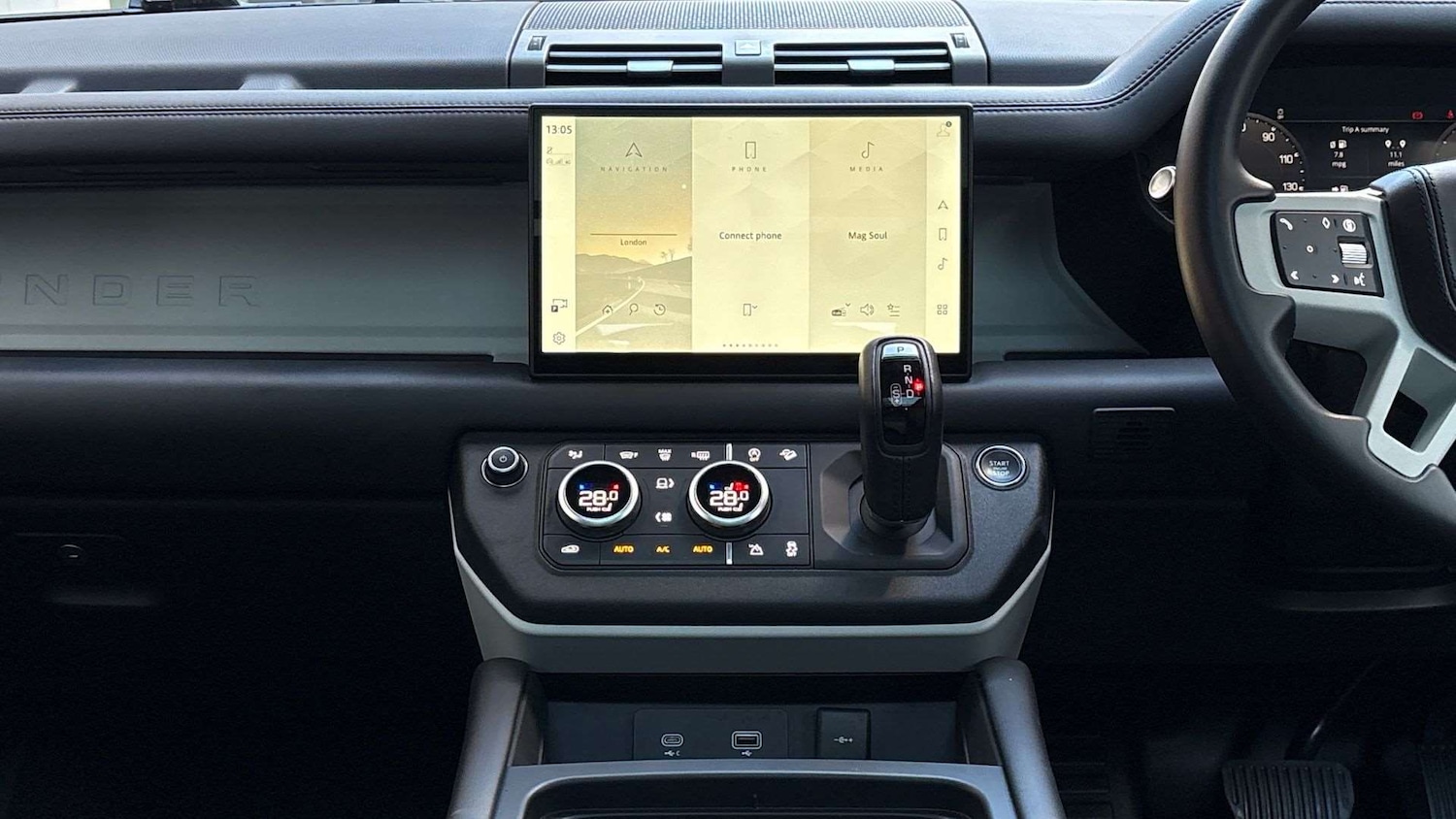 Used Land Rover Defender 2024 for sale - 77123359: Photo 14