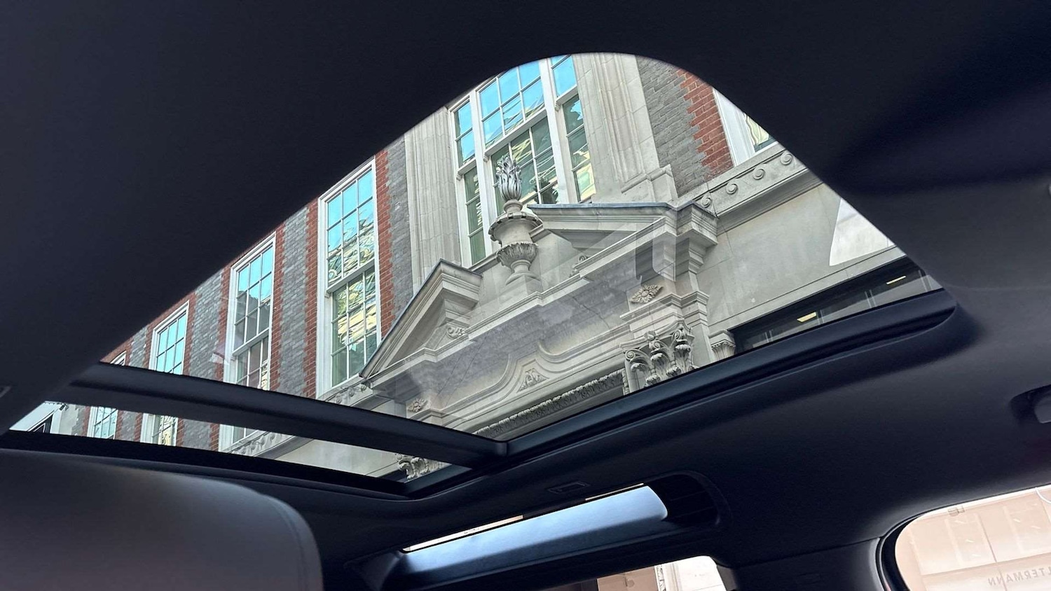 Used Land Rover Defender 2024 for sale - 77123359: Photo 21