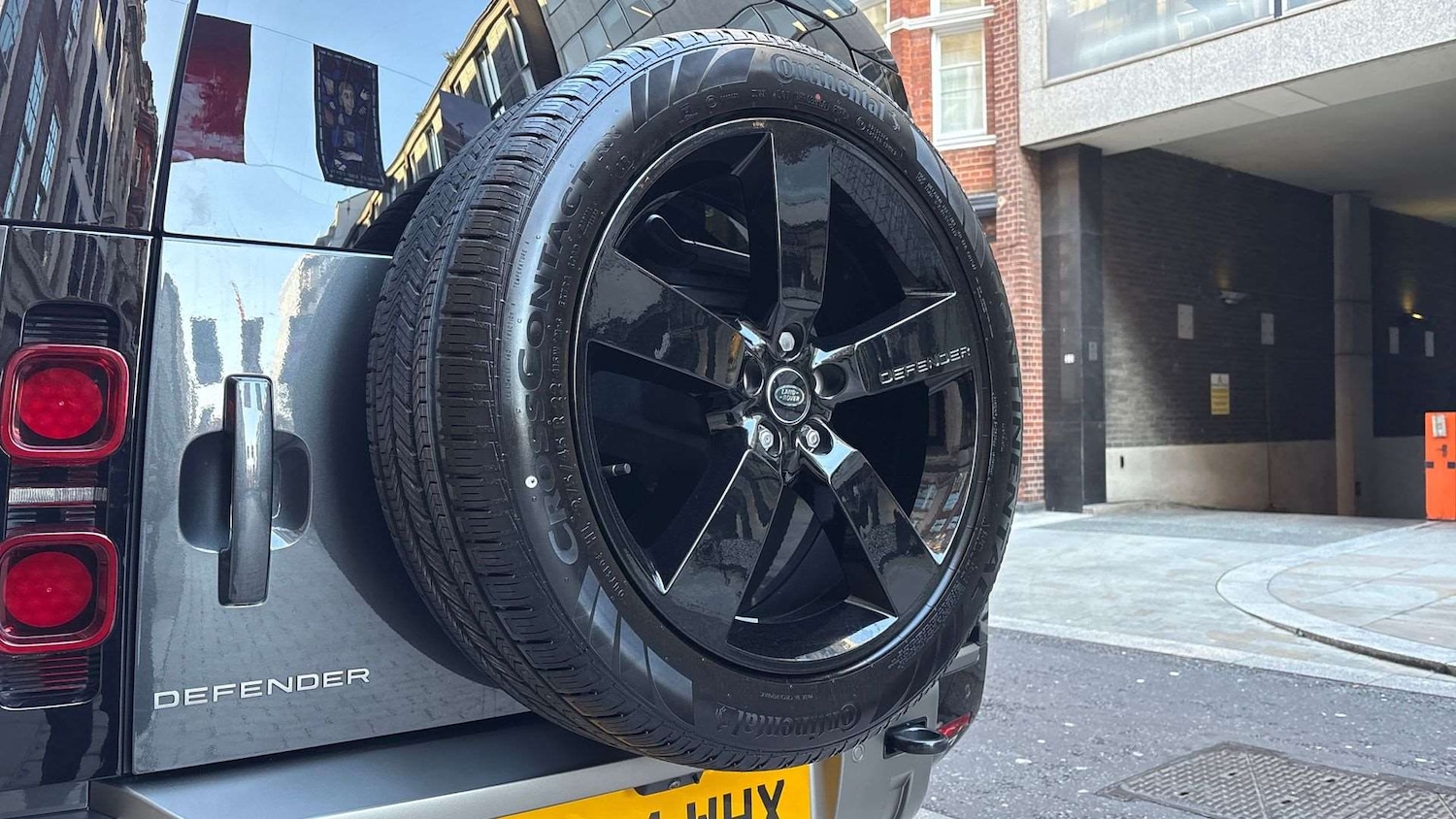 Used Land Rover Defender 2024 for sale - 77123359: Photo 33