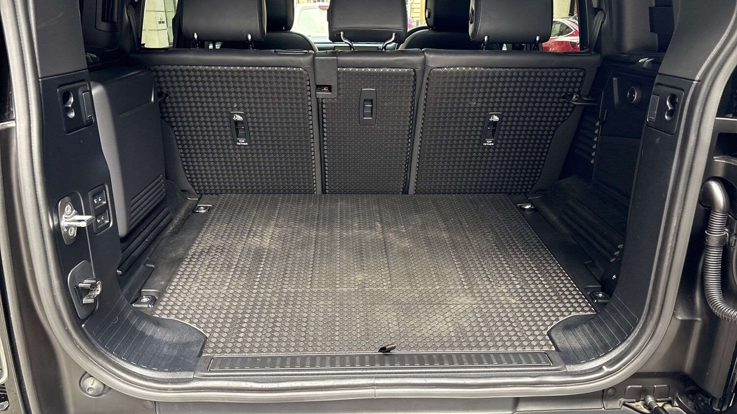 Used Land Rover Defender 2022 for sale - 76564383: Photo 10