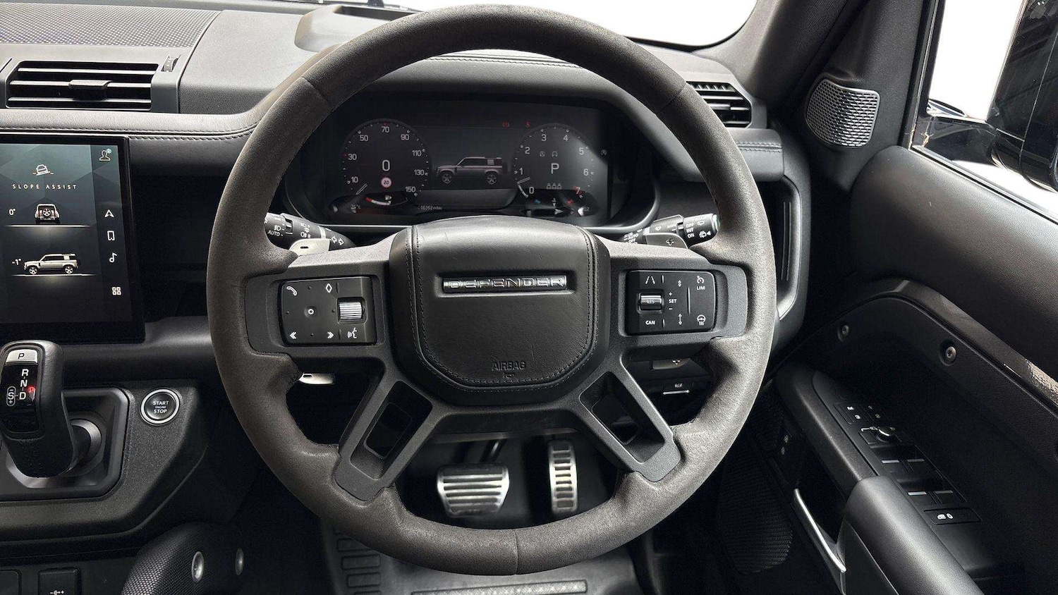 Used Land Rover Defender 2022 for sale - 76564383: Photo 15