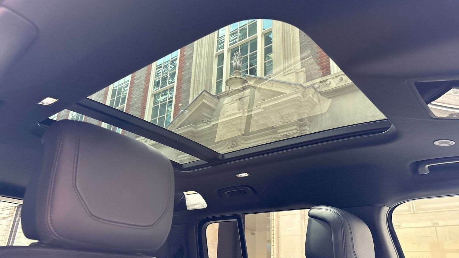 Used Land Rover Defender 2022 for sale - 76564383: Photo 21