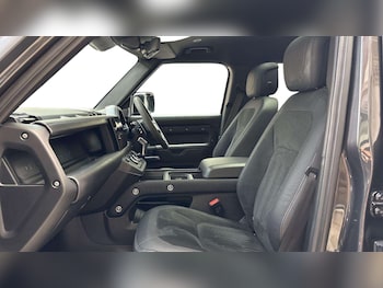 Used Land Rover Defender 2022 for sale - 76564383: Photo