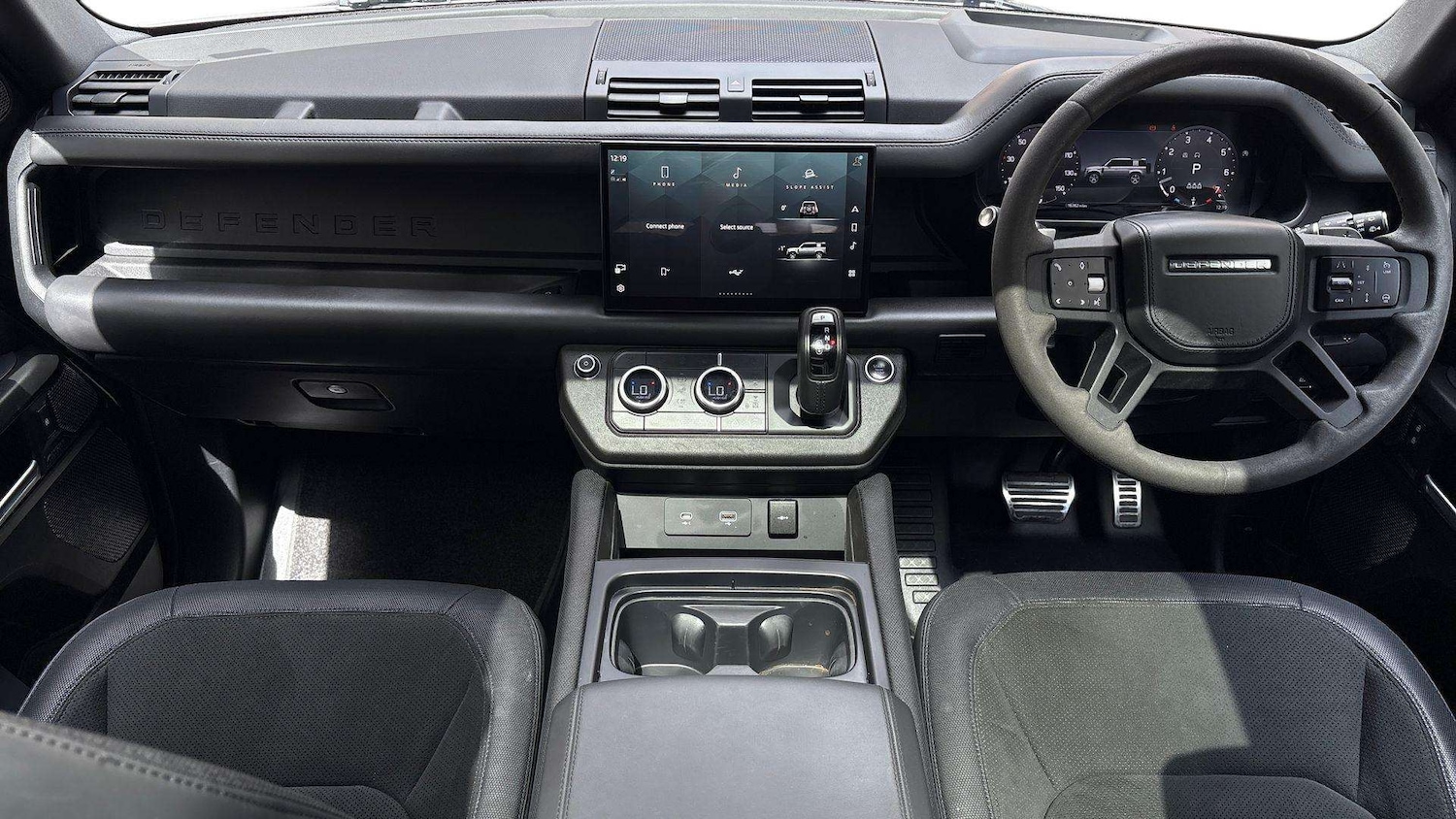 Used Land Rover Defender 2022 for sale - 76564383: Photo 9