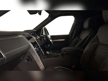 Used Land Rover Discovery 2022 for sale - 77123378: Photo