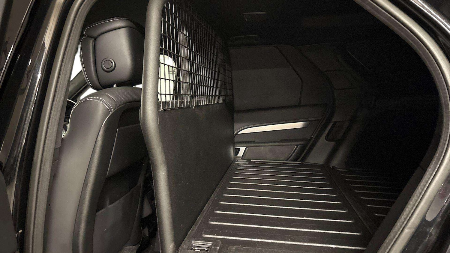 Used Land Rover Discovery 2022 for sale - 77123378: Photo 4