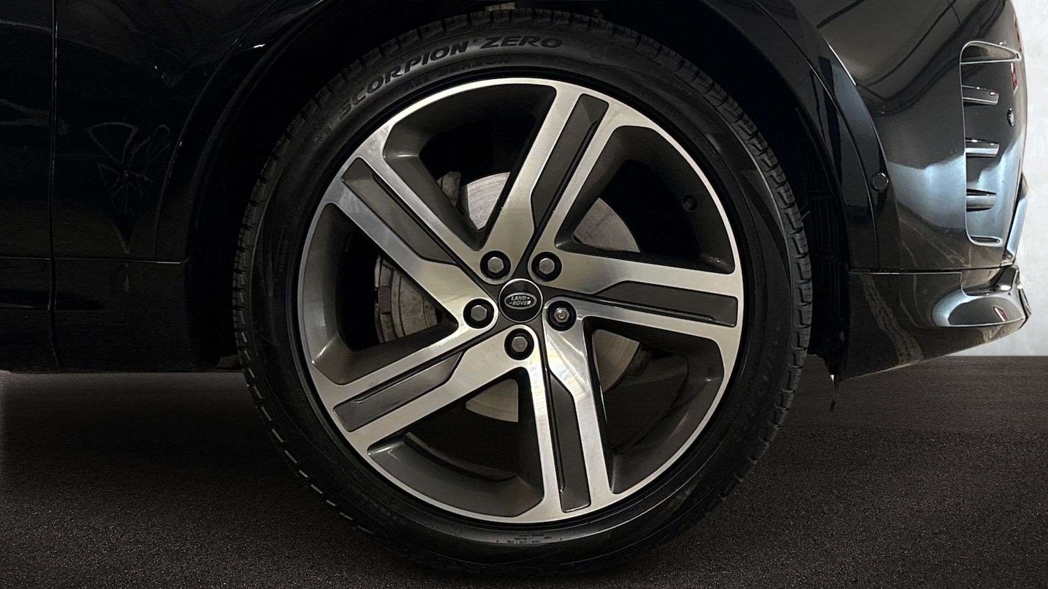 Used Land Rover Discovery 2022 for sale - 77123378: Photo 8