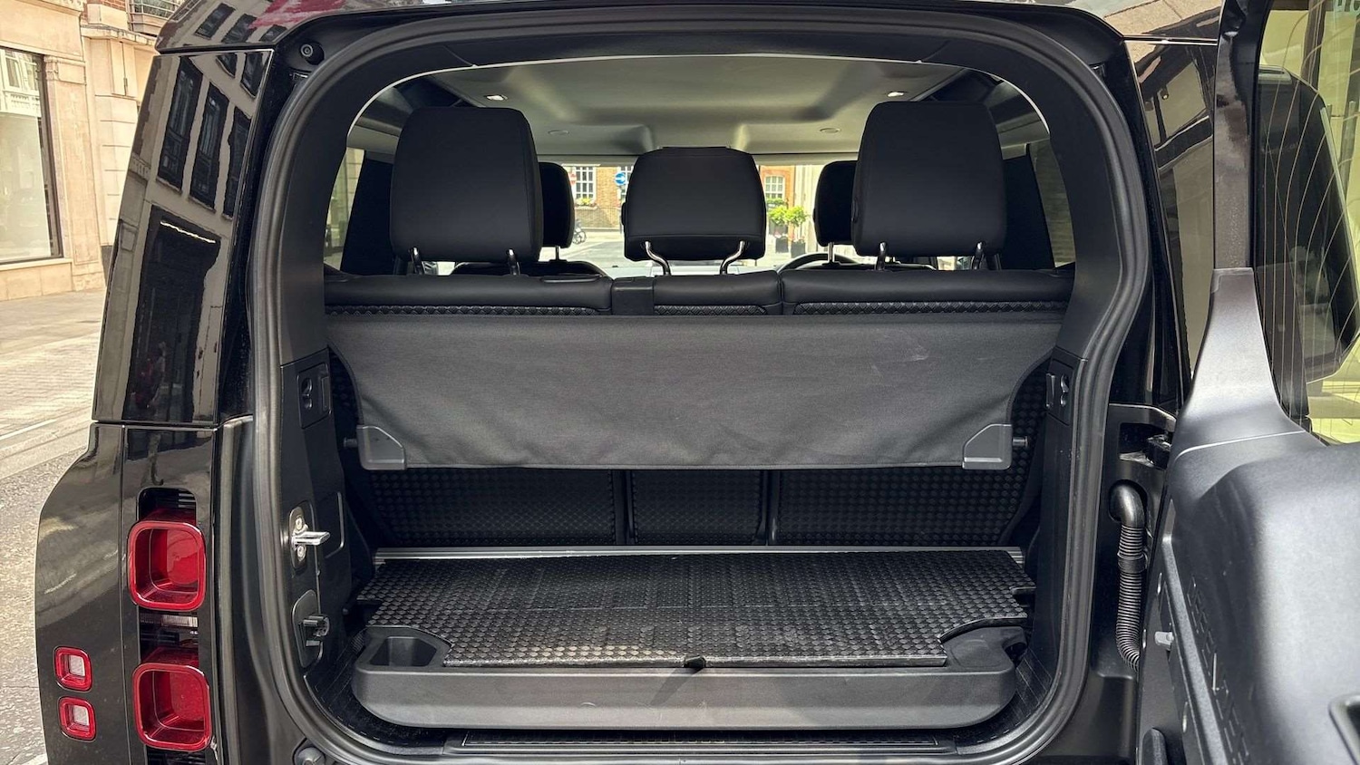 Used Land Rover Defender 2024 for sale - 76564467: Photo 10