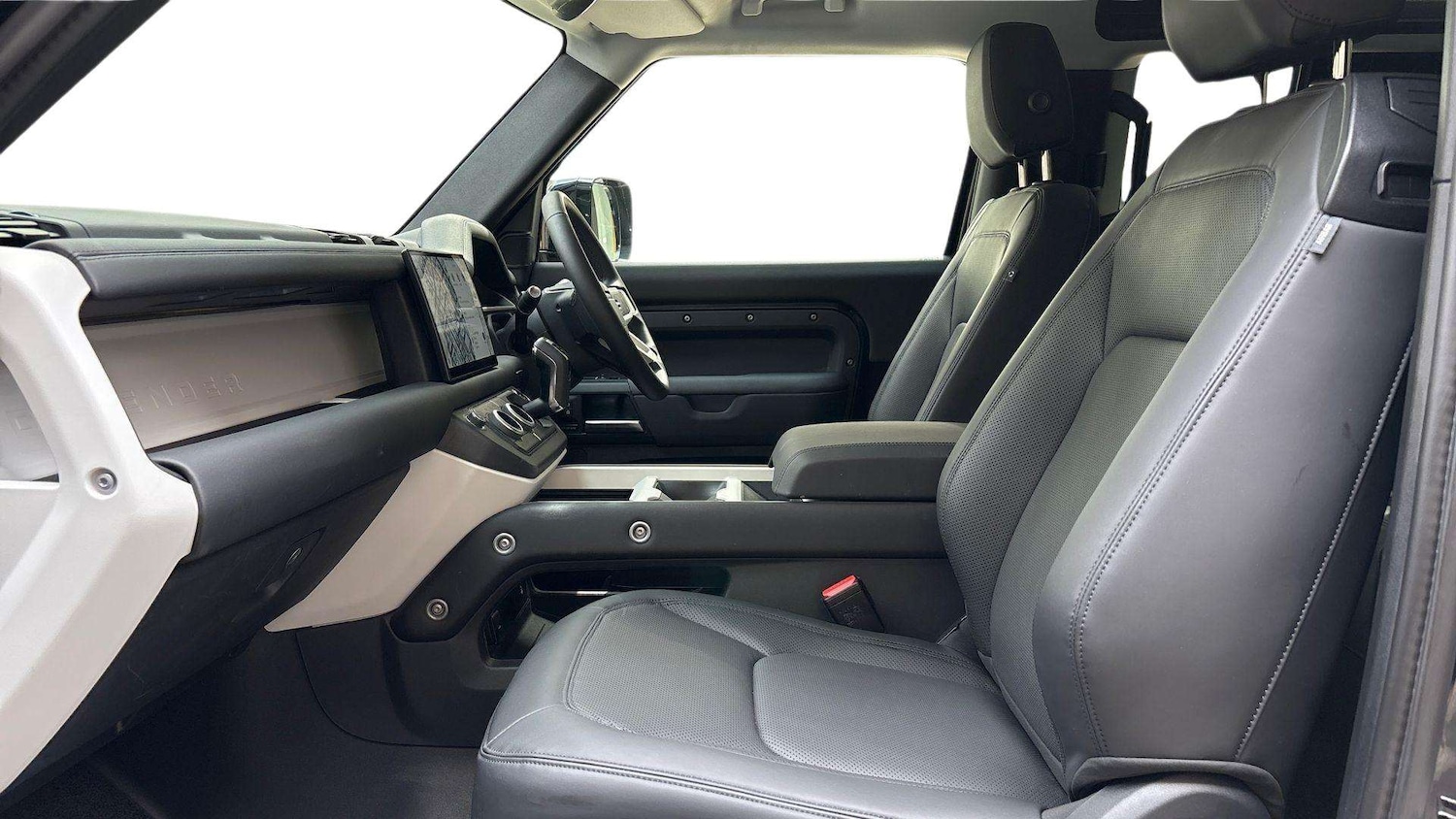 Used Land Rover Defender 2024 for sale - 76564467: Photo 3