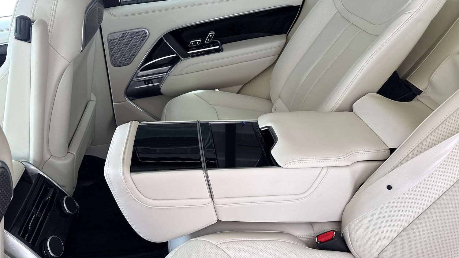 Used Land Rover Range Rover 2024 for sale - 76564549: Photo 33