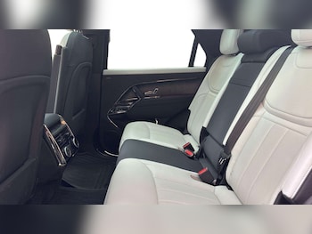 Used Land Rover Range Rover Sport 2024 for sale - 76564318: Photo