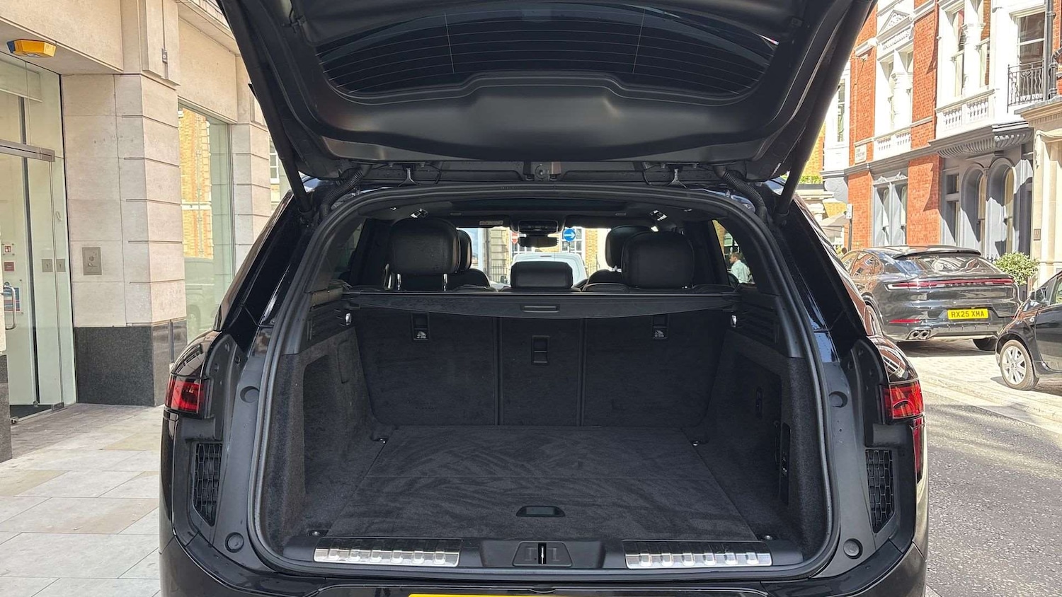 Used Land Rover Range Rover Sport 2024 for sale - 76564414: Photo 10