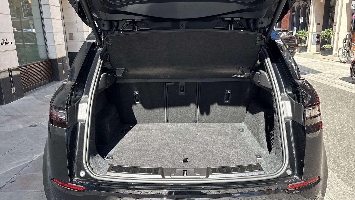 Used Land Rover Range Rover Evoque 2025 for sale - 76842876: Photo 10