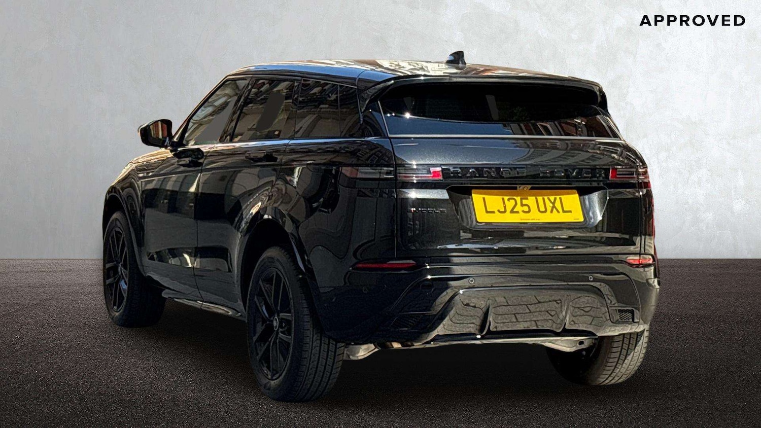 Used Land Rover Range Rover Evoque 2025 for sale - 76842876: Photo 2
