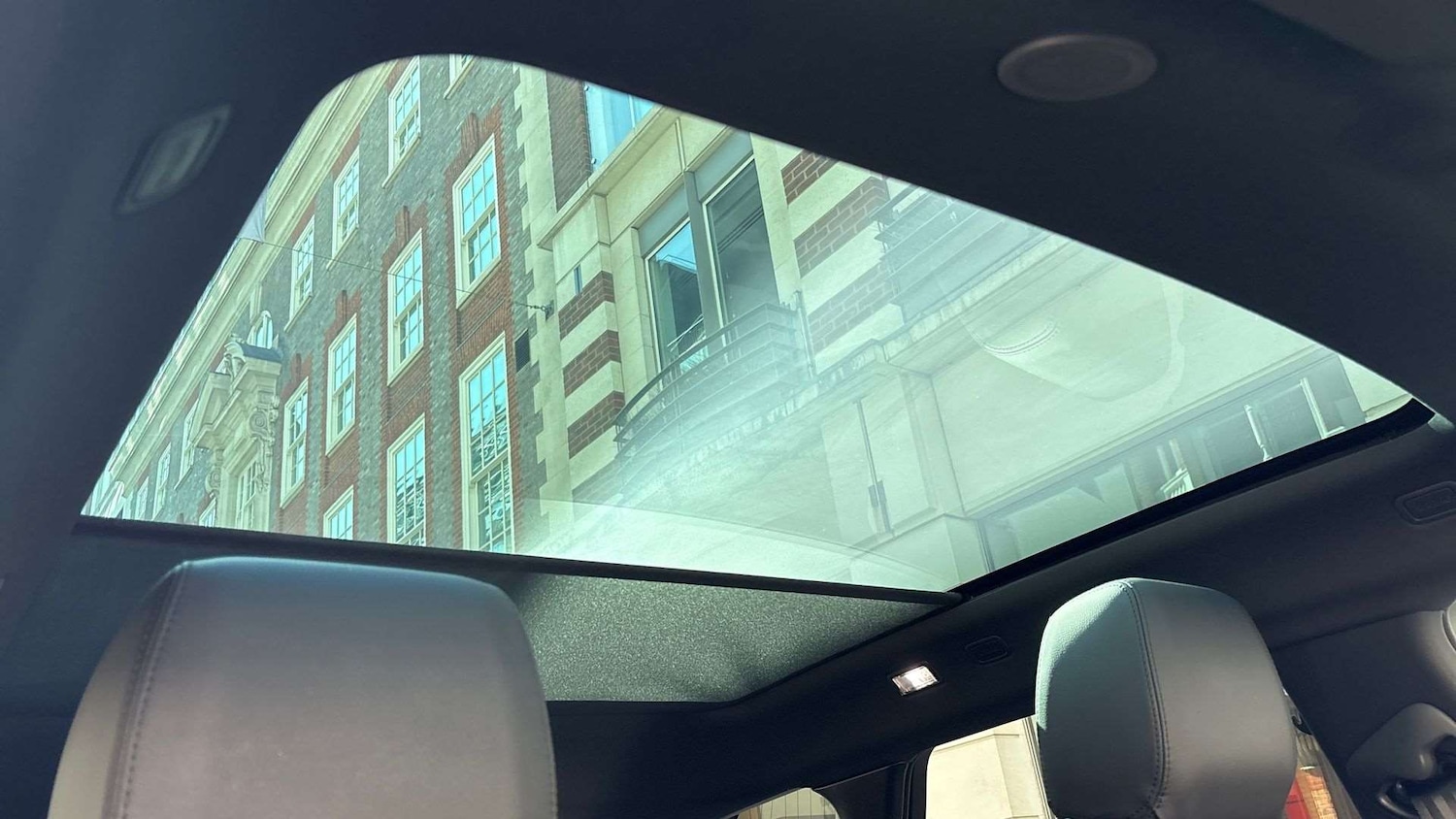 Used Land Rover Range Rover Evoque 2025 for sale - 76842876: Photo 21