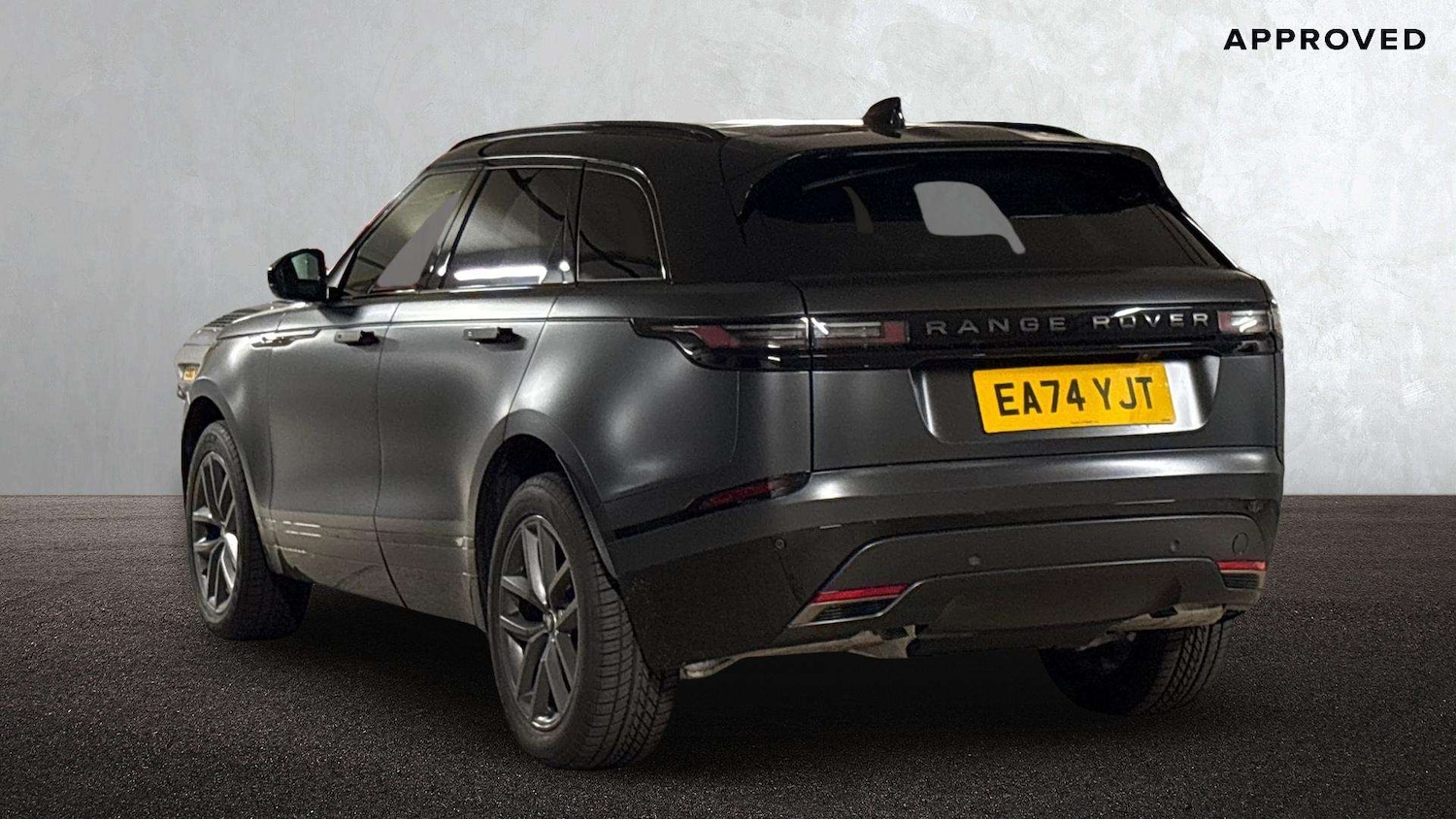 Used Land Rover Range Rover Velar 2024 for sale - 76564470: Photo 2