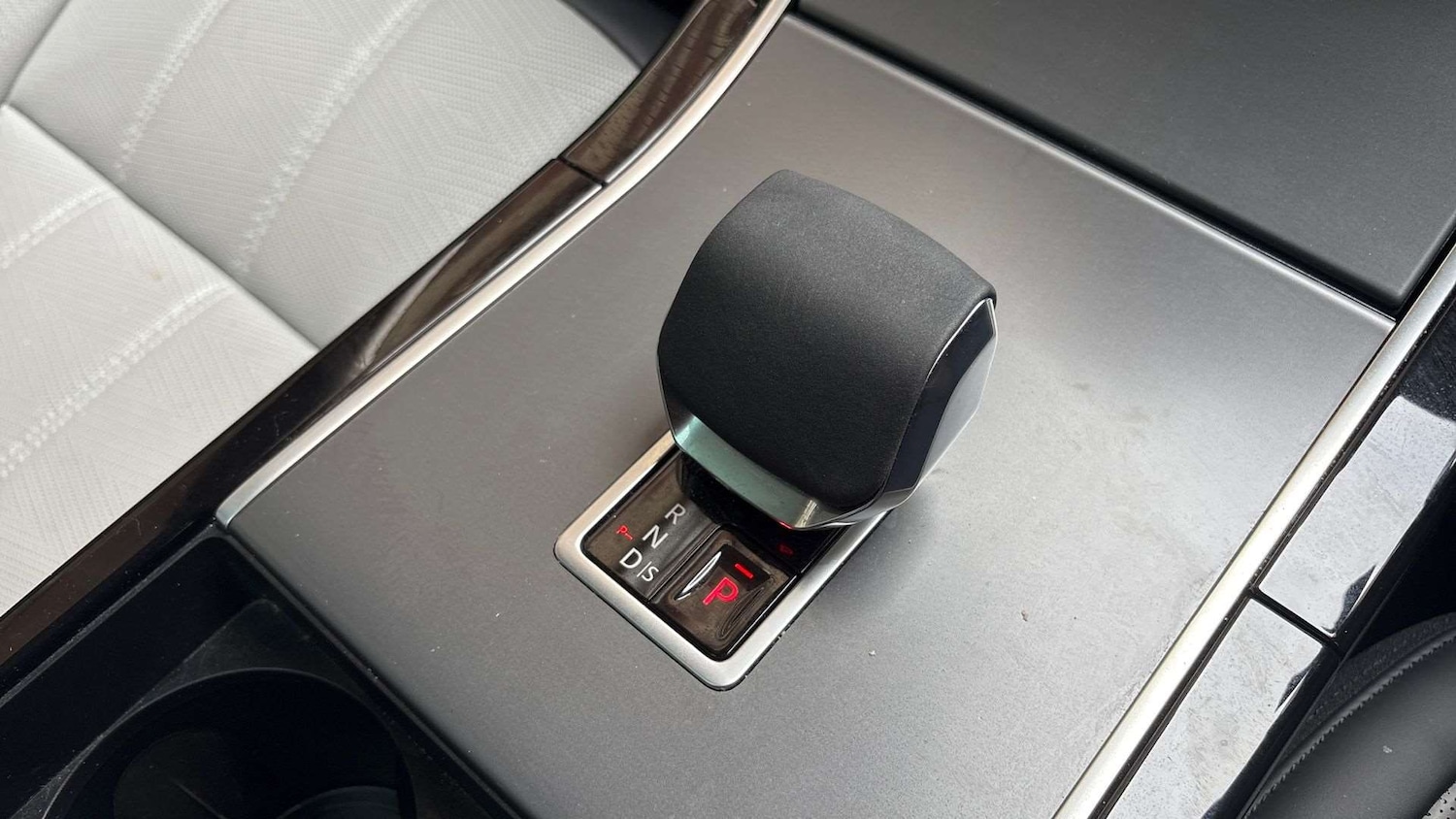 Used Land Rover Range Rover Evoque 2024 for sale - 76564398: Photo 13