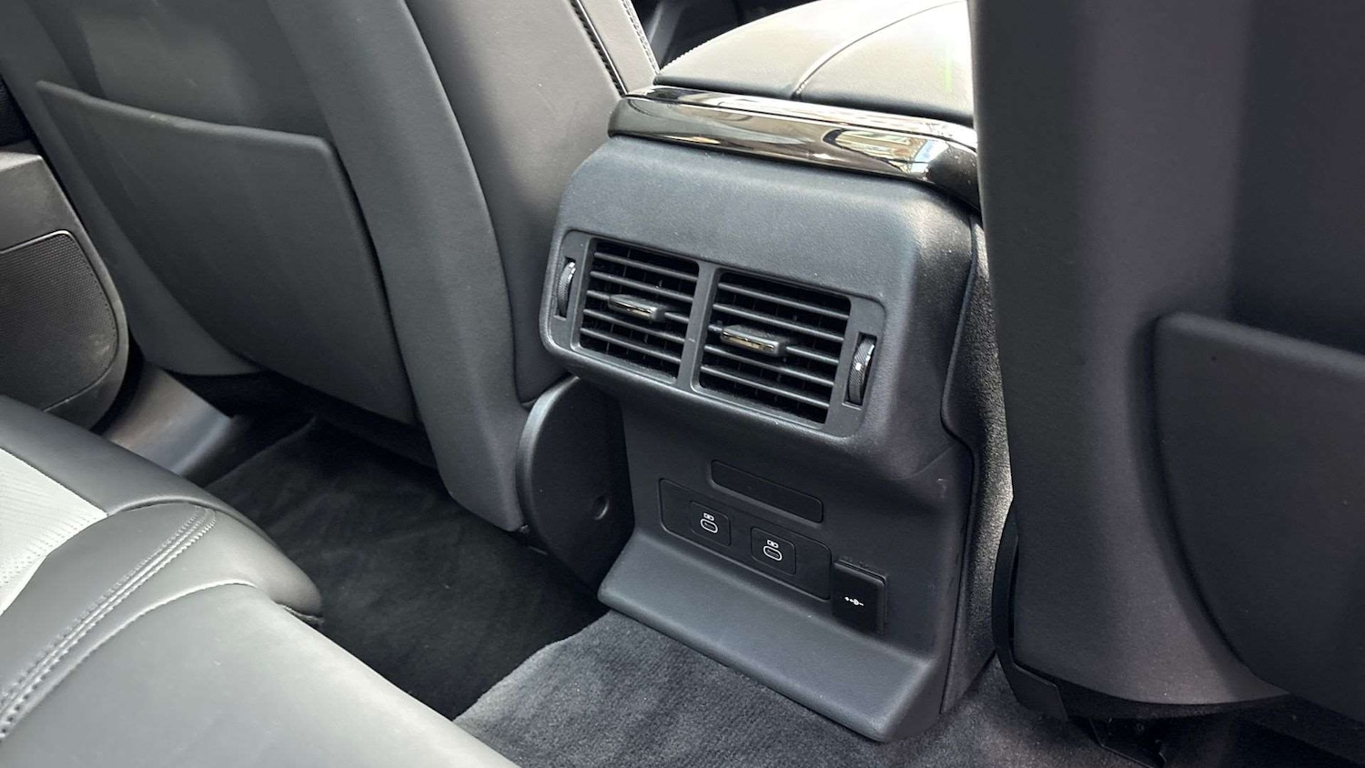 Used Land Rover Range Rover Velar 2024 for sale - 76938194: Photo 18