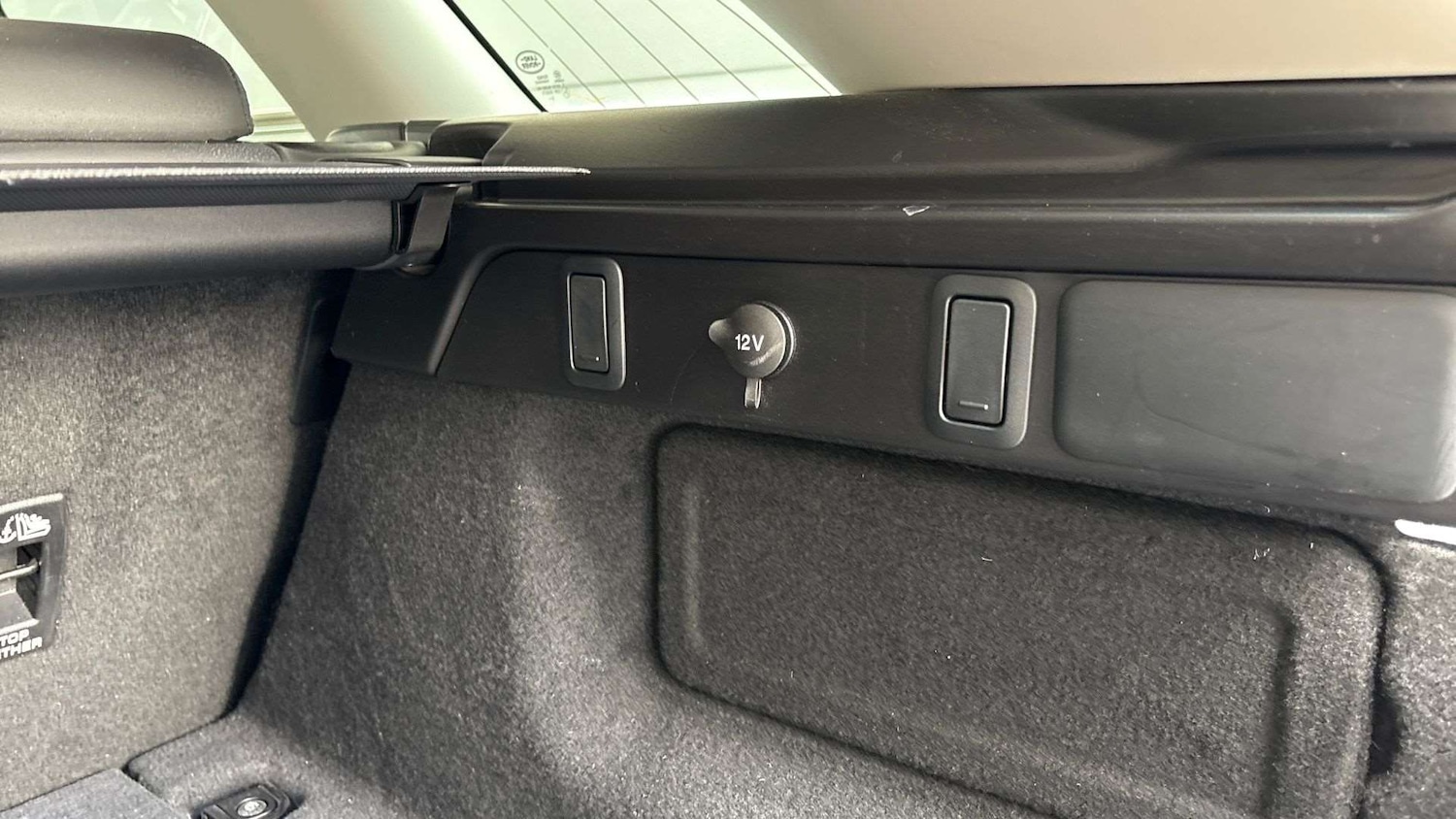 Used Land Rover Range Rover Velar 2024 for sale - 76938194: Photo 27