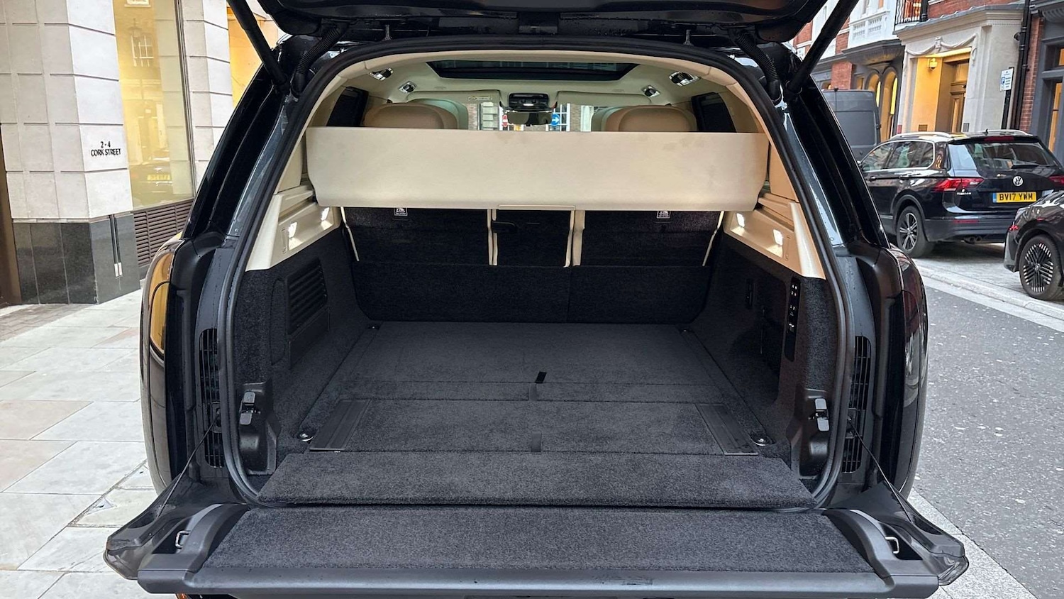 Used Land Rover Range Rover 2024 for sale - 77194583: Photo 10