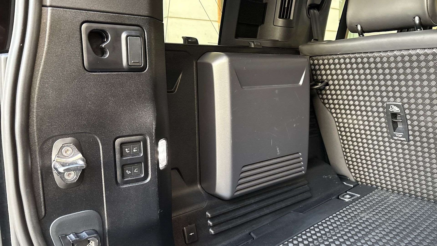 Used Land Rover Defender 2024 for sale - 77123471: Photo 31