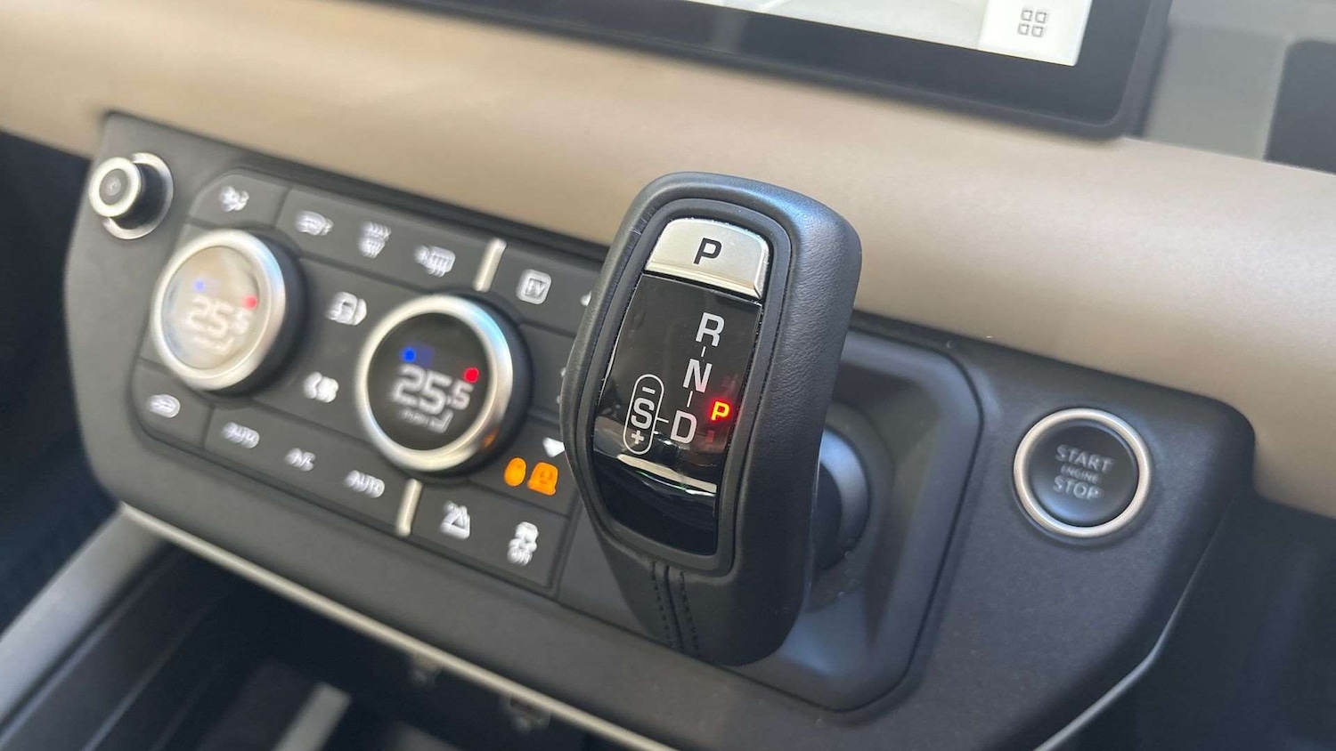 Used Land Rover Defender 2022 for sale - 76564464: Photo 13