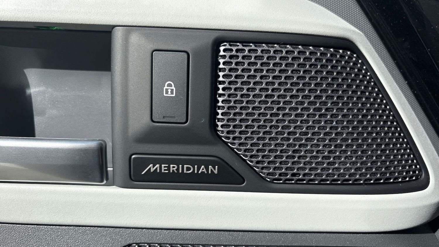 Used Land Rover Defender 2022 for sale - 76564464: Photo 24