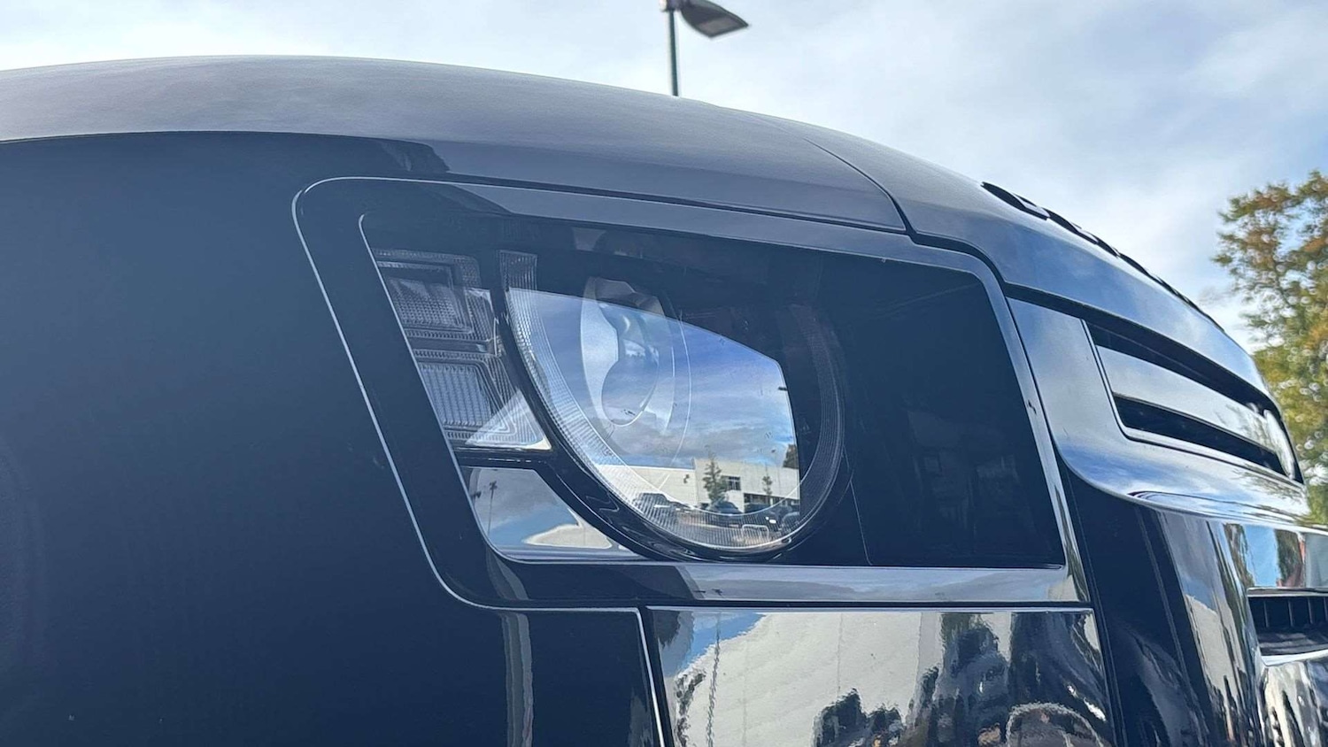 Used Land Rover Defender 2024 for sale - 76401250: Photo 17