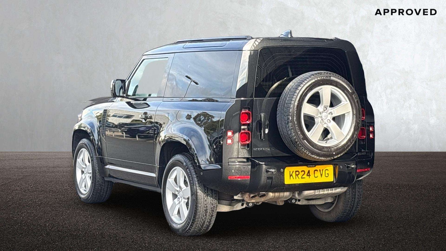Used Land Rover Defender 2024 for sale - 76401250: Photo 2
