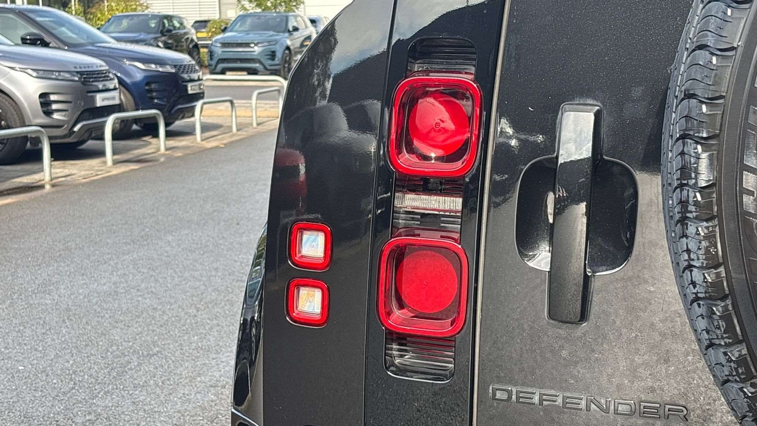 Used Land Rover Defender 2024 for sale - 76401250: Photo 26