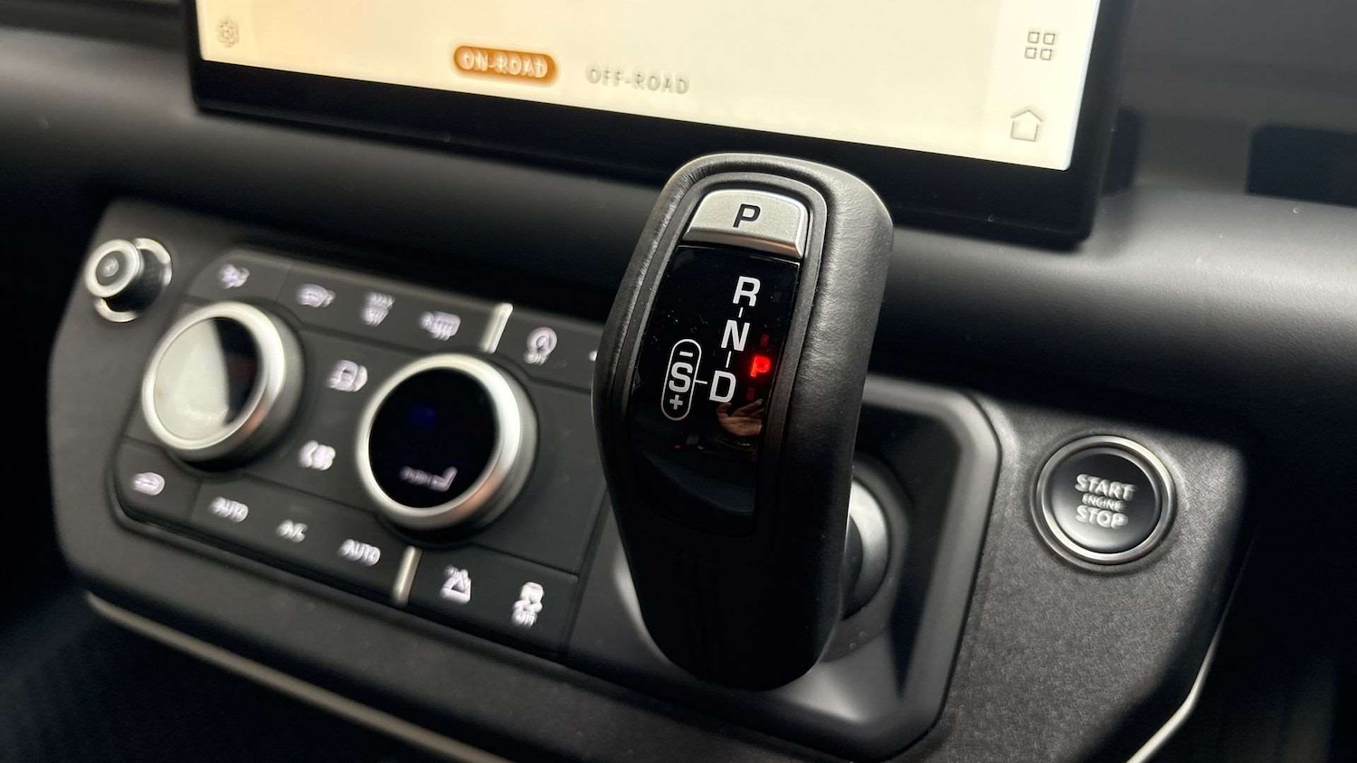 Used Land Rover Defender 90 2023 for sale - 76034870: Photo 13