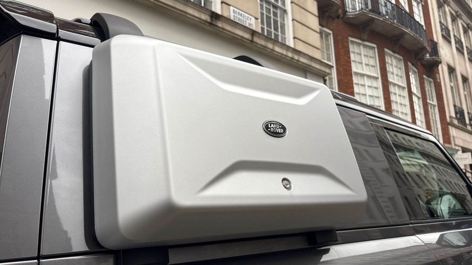 Used Land Rover Defender 90 2023 for sale - 76034870: Photo 30