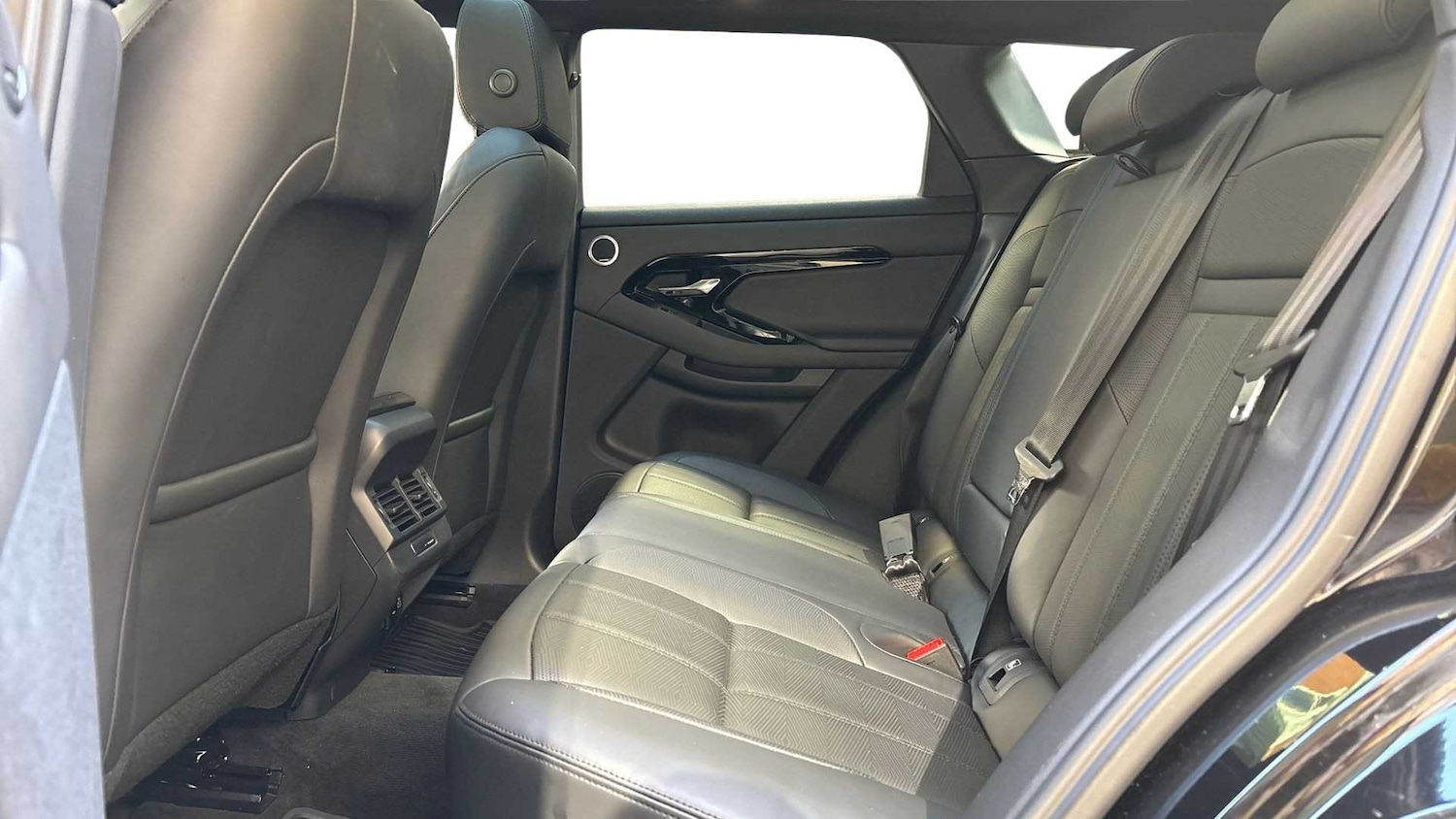 Used Land Rover Range Rover Evoque 2024 for sale - 77147301: Photo 4