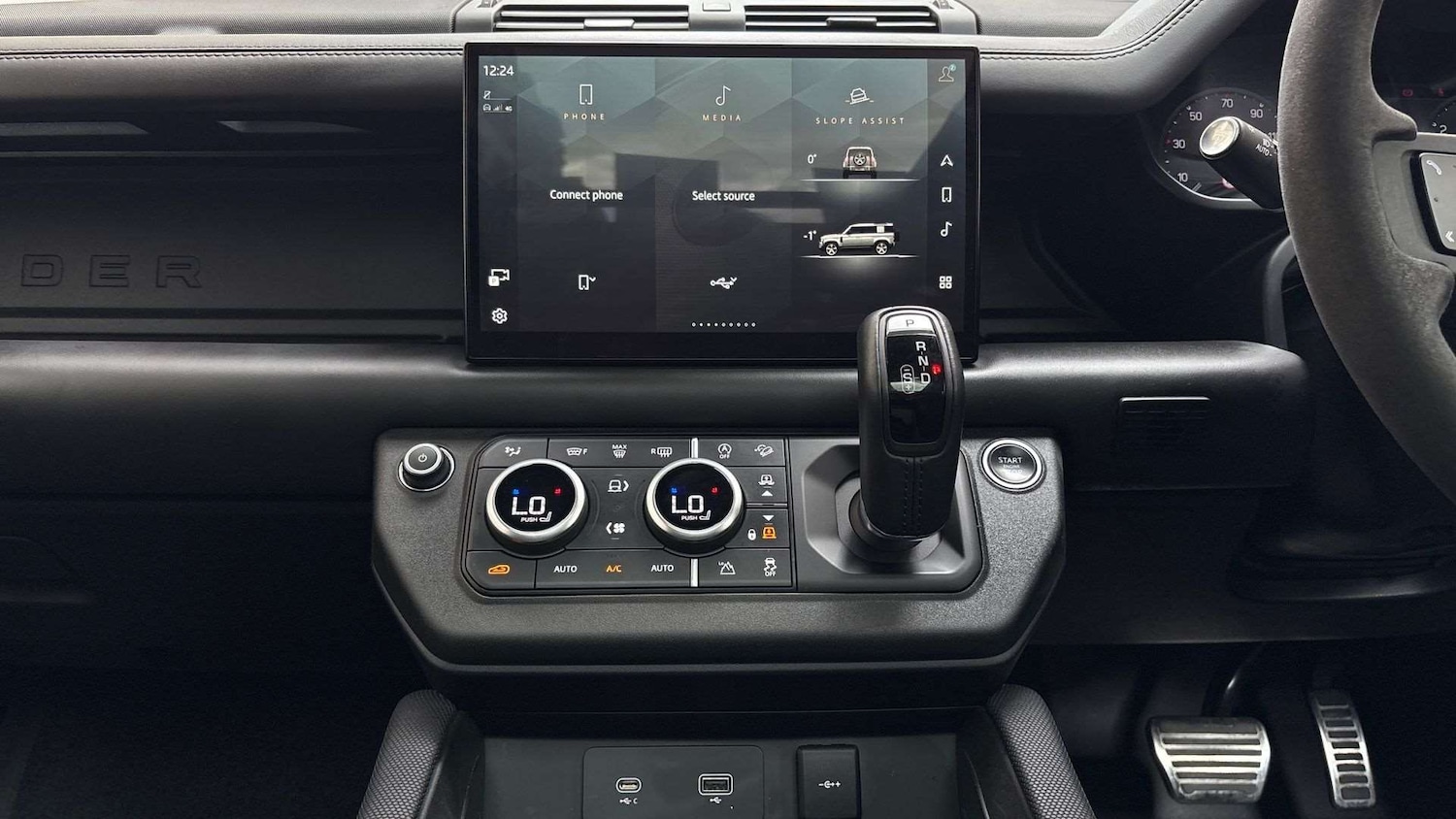 Used Land Rover Defender 2022 for sale - 77615468: Photo 14