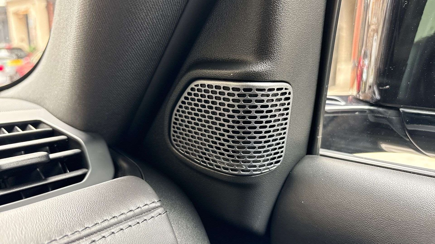 Used Land Rover Defender 2022 for sale - 77615468: Photo 32