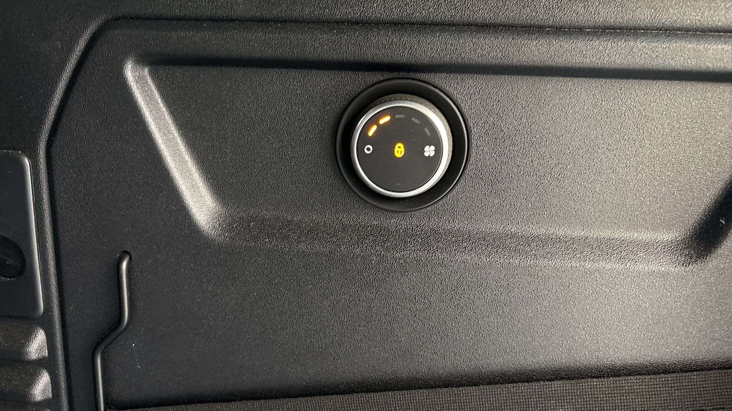 Used Land Rover Defender 2022 for sale - 77615468: Photo 35