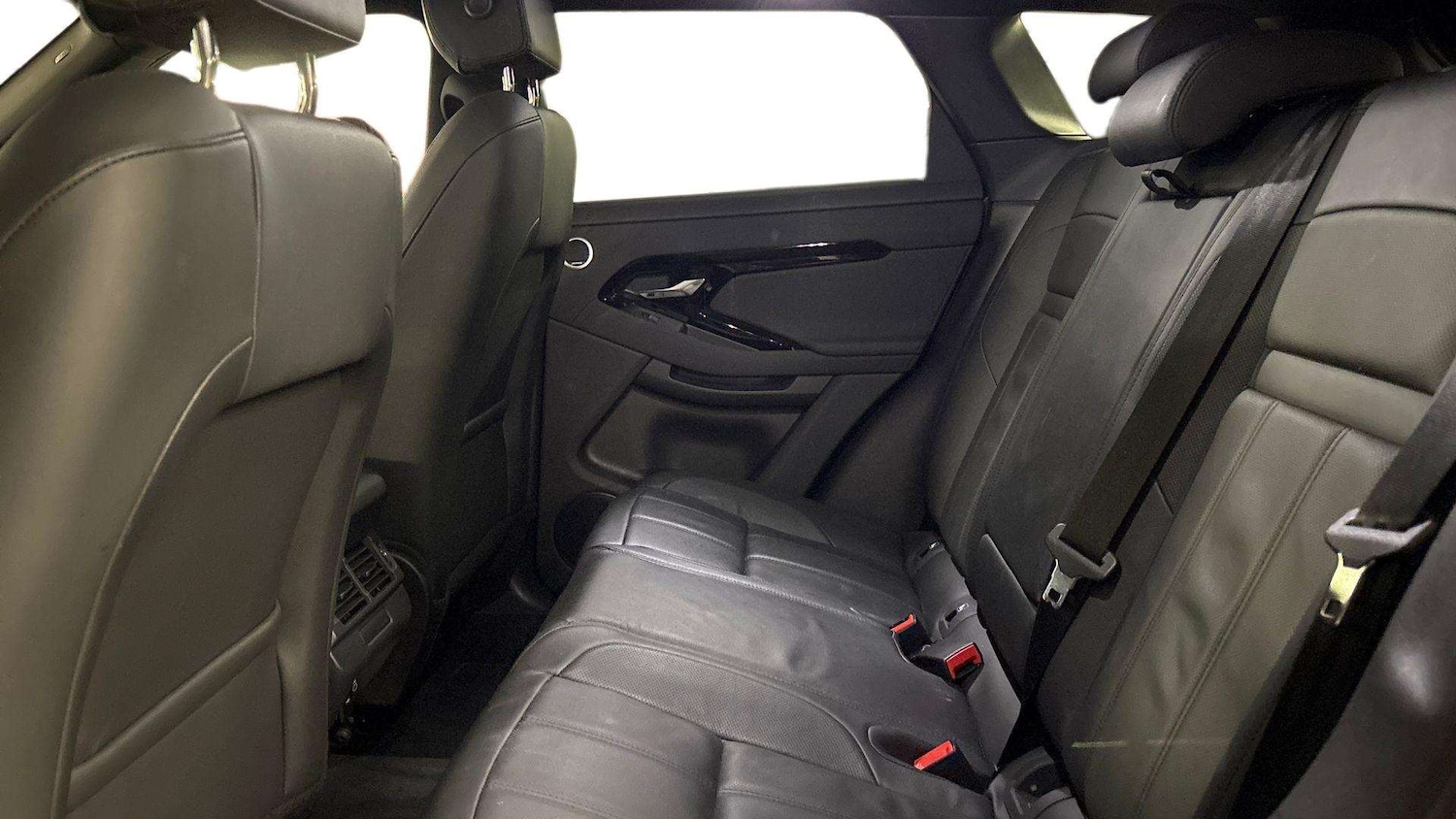 Used Land Rover Range Rover Evoque 2025 for sale - 77514423: Photo 4