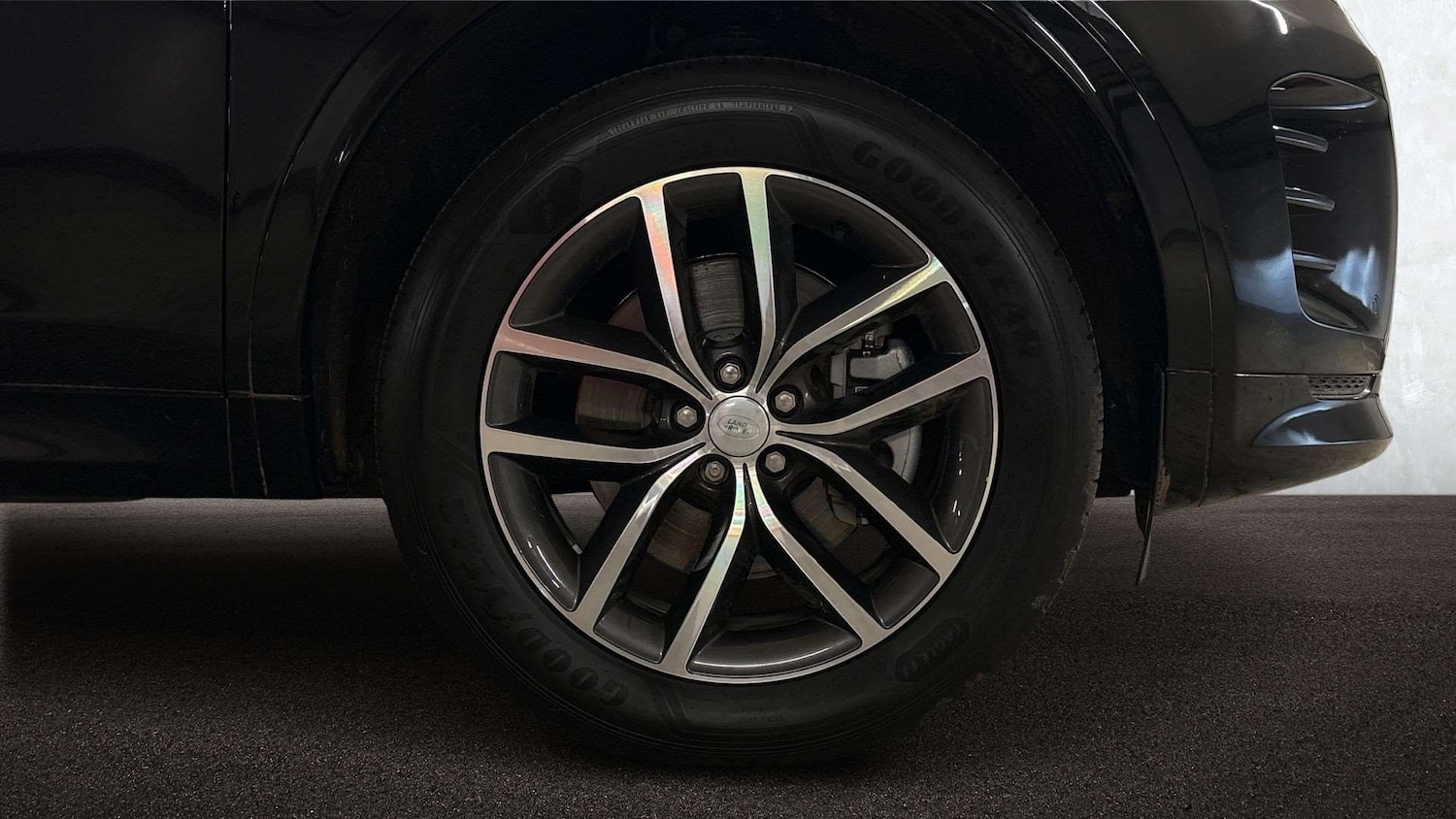 Used Land Rover Discovery Sport 2025 for sale - 77123407: Photo 8