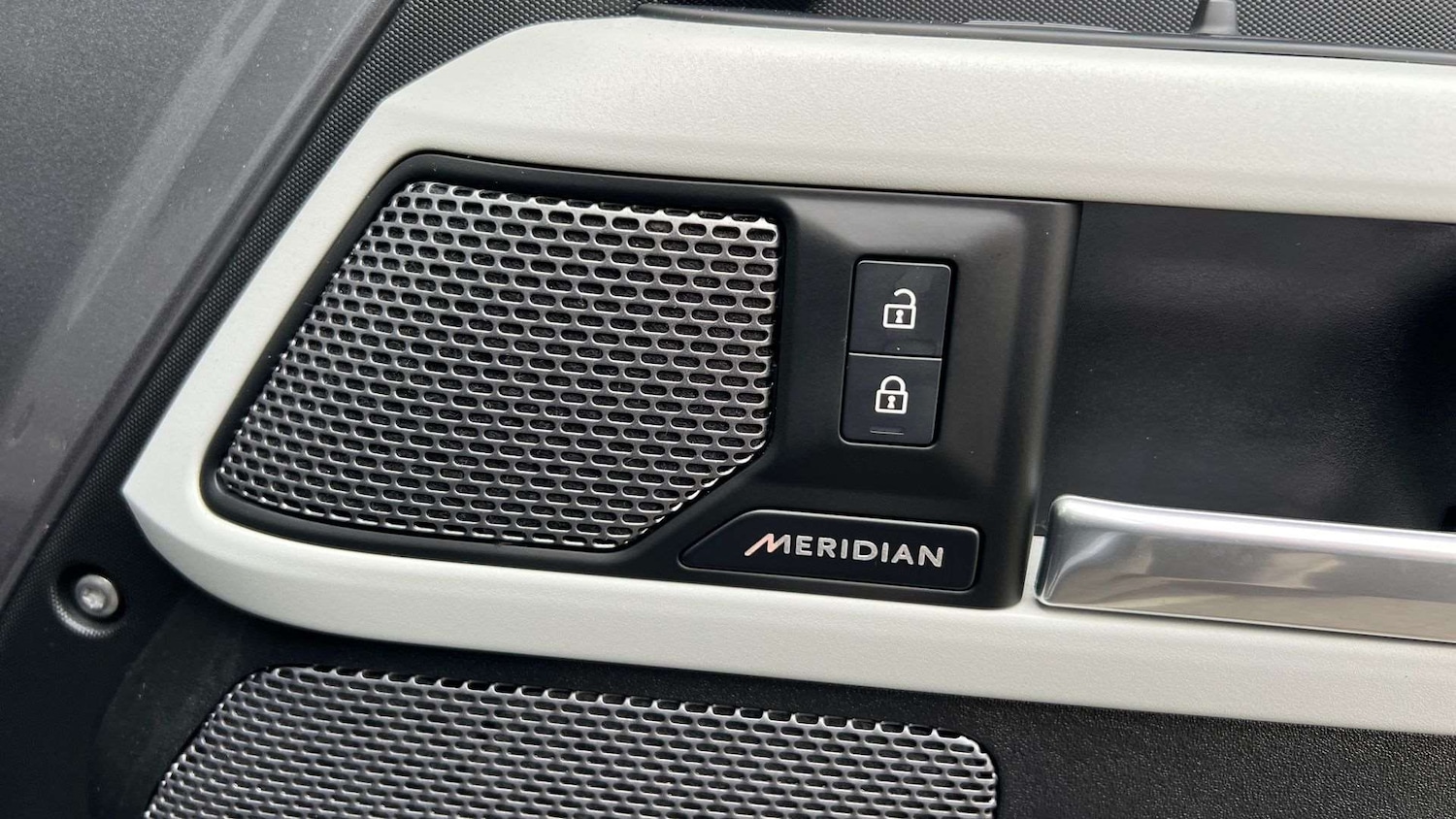 Used Land Rover Defender 2024 for sale - 77628296: Photo 24