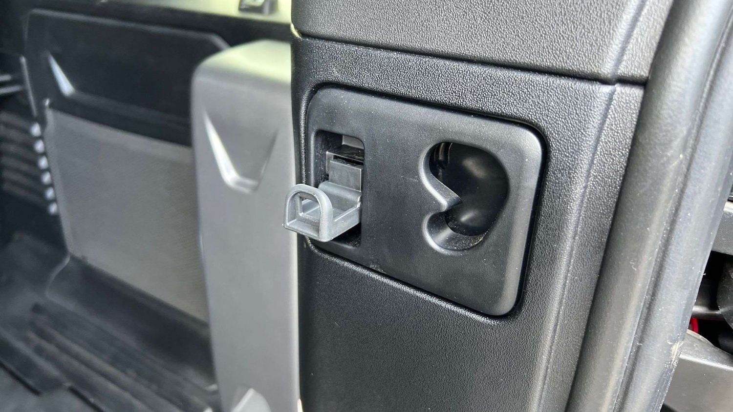 Used Land Rover Defender 2024 for sale - 77628296: Photo 27