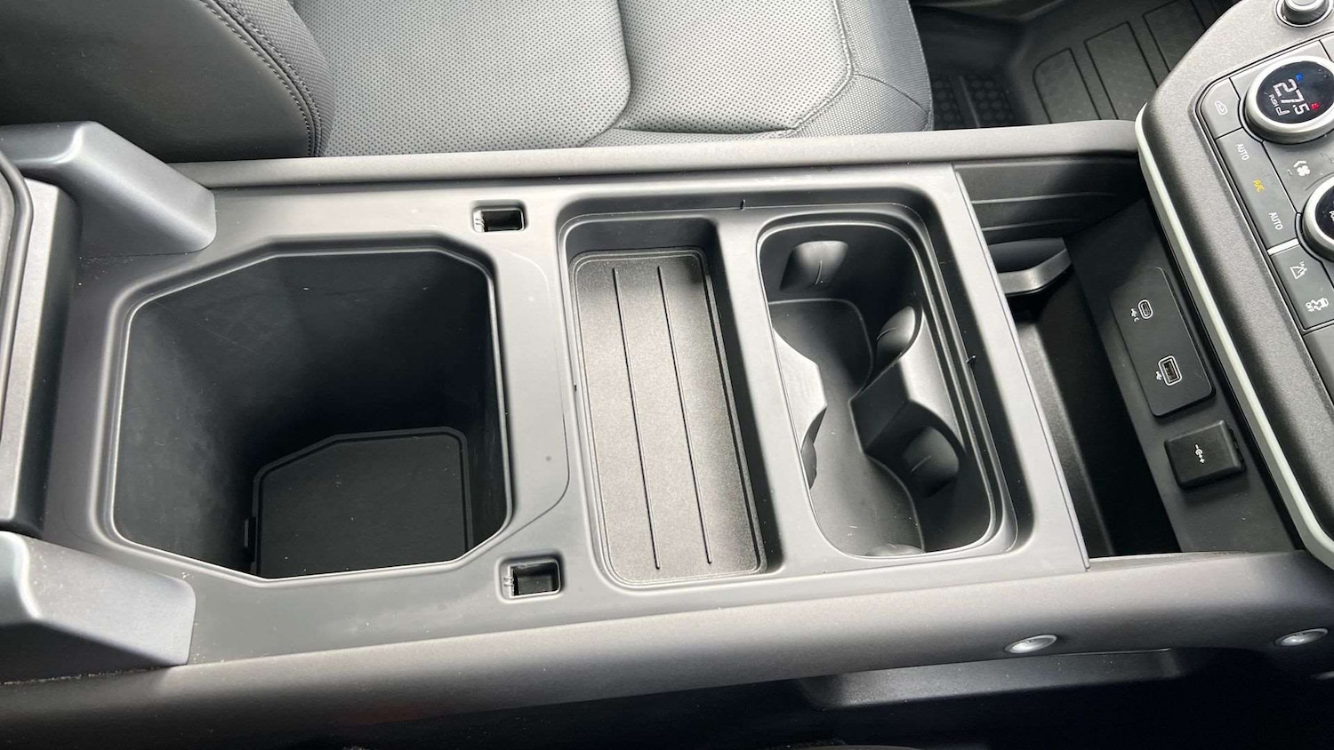 Used Land Rover Defender 2024 for sale - 77628296: Photo 35