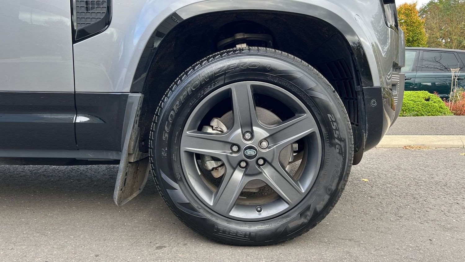 Used Land Rover Defender 2024 for sale - 77628296: Photo 8