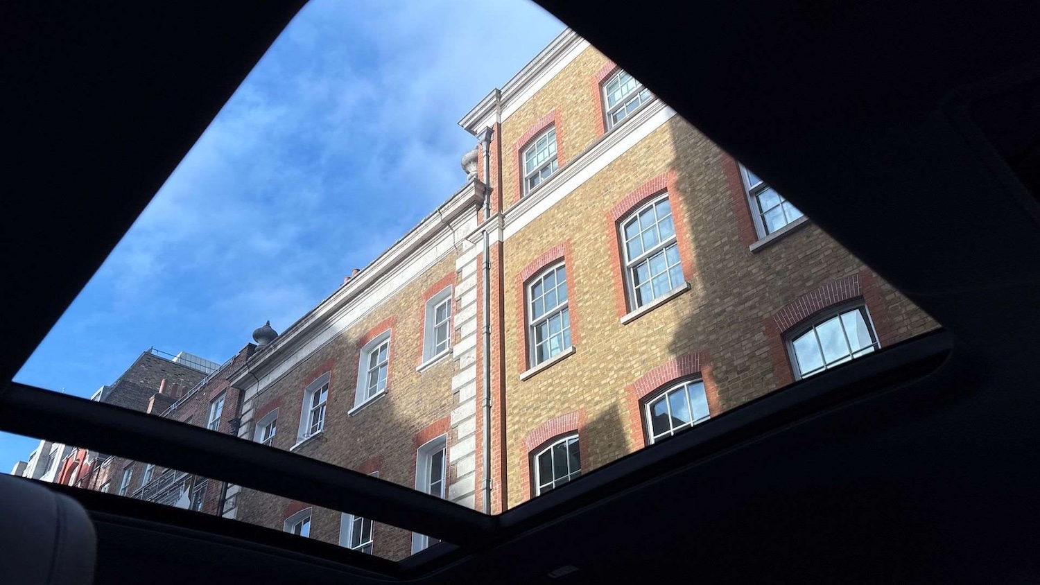 Used Land Rover Defender 2023 for sale - 77123491: Photo 21